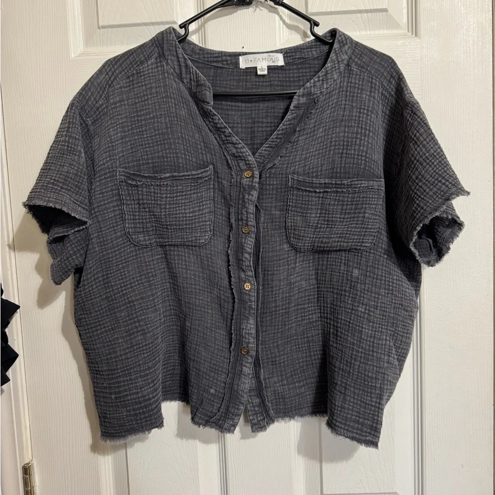 Casual Gray Button-Up Airy Cropped Shirt - Picture 2 of 5